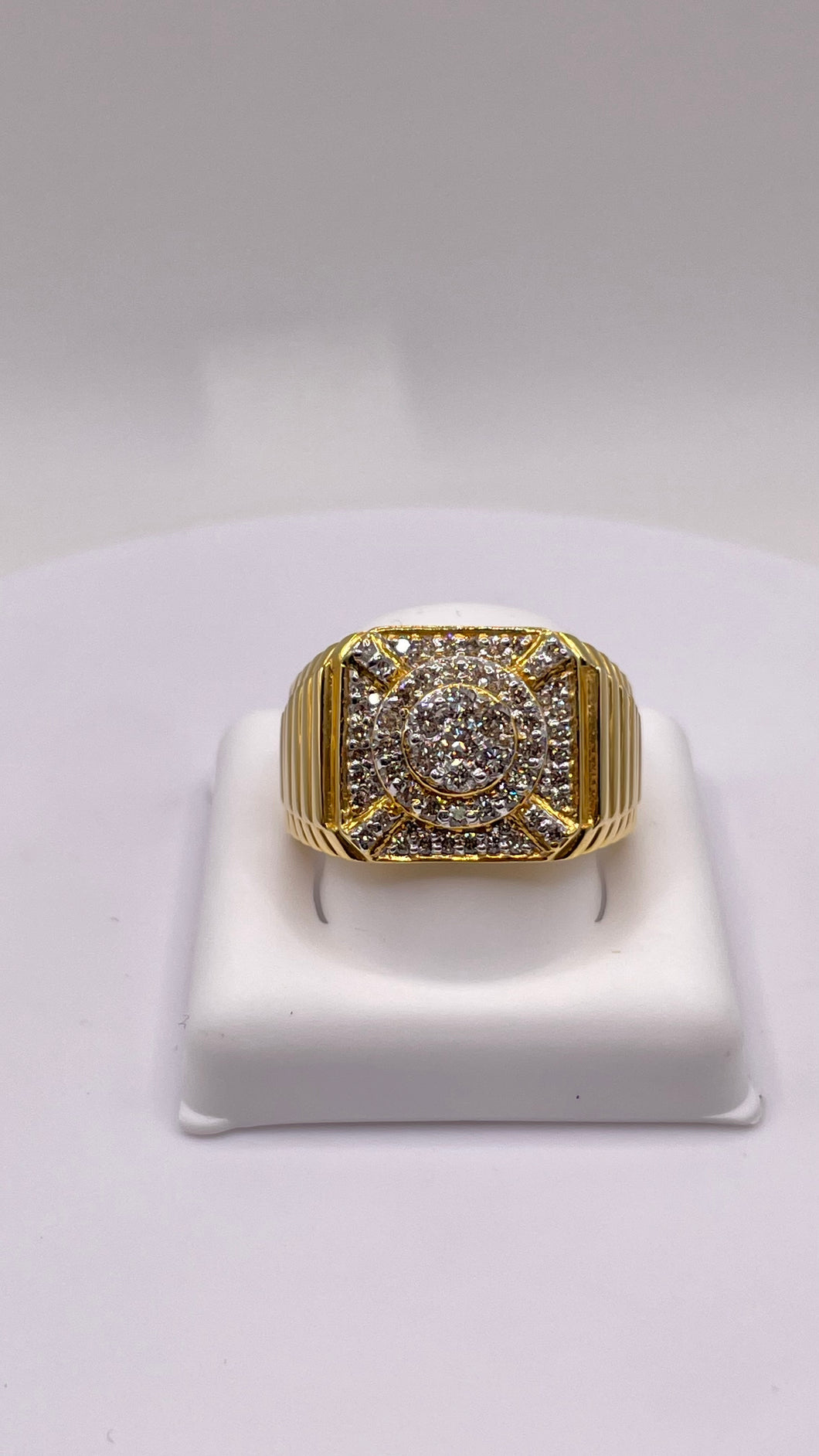 0.91 CT. Natural Diamond Men’s Ring In 10 KT Yellow Gold