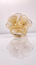 Load image into Gallery viewer, Flower Design Women’s Ring In 14 KT Yellow Gold