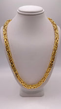 Load image into Gallery viewer, 5.6mm Byzantine Link Chain In 10 KT Yellow Gold
