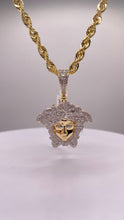 Load image into Gallery viewer, 0.45 CT. Natural Diamond Medusa Face Pendent In 10 KT Yellow Gold