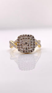 0.72 CT. Natural Diamond Ladies Ring In 10 KT Yellow Gold