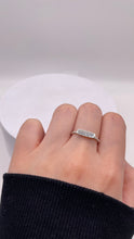 Load image into Gallery viewer, Silver Bar Ring With Ball Band