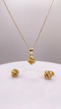 Load image into Gallery viewer, Love Knot Set In 18 KT Yellow Gold