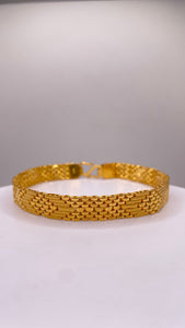 9.4mm Solid Bracelet In 22 KT Yellow Gold