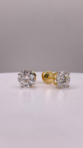 2.0 CT. T.W Round-Cut Internally Flawless Lab Created Diamond Stud Earrings In 14 KT Yellow Gold