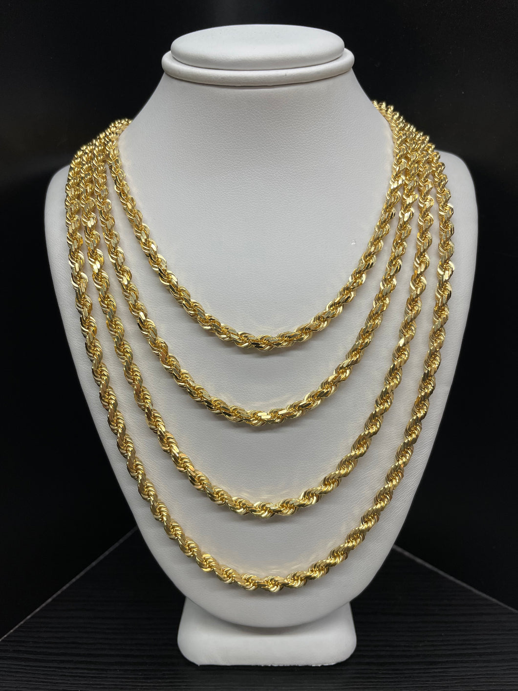 4mm Solid Rope Chain In 10 KT Yellow Gold