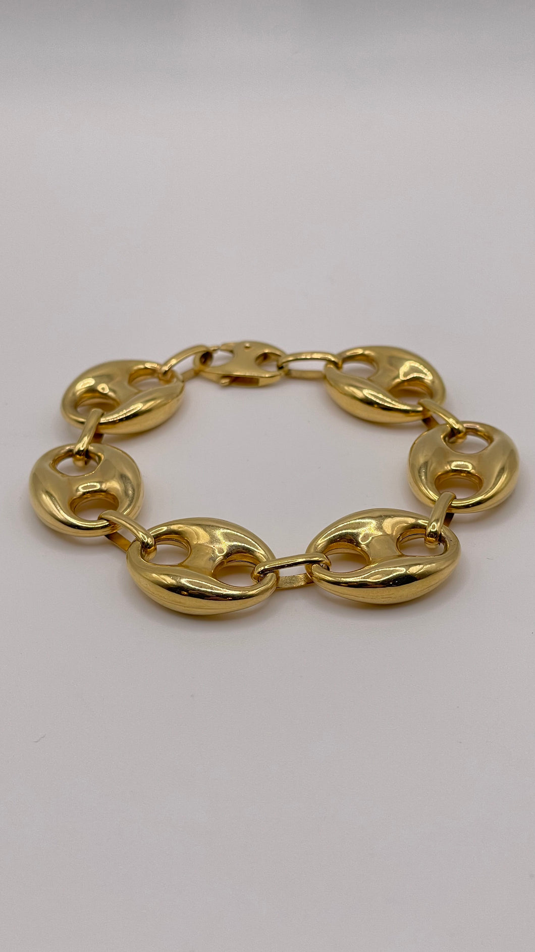 16.3mm Puff Gucci Bracelet In 10 KT Yellow Gold