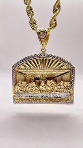 Last Super Pendant In 10 KT Yellow Gold