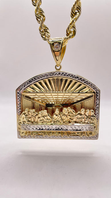 Last Super Pendant In 10 KT Yellow Gold