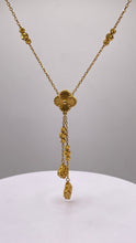 Load image into Gallery viewer, Beautiful Clover Necklace In 21 KT Yellow Gold