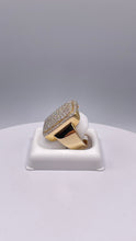 Load image into Gallery viewer, 2.69 CT. VS-VVS Natural Diamond Men’s Rectangle Big Ring 10 KT Yellow Gold