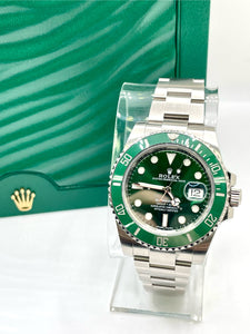 40mm Submariner Date Rolex Watch With Green Dial & Bezel