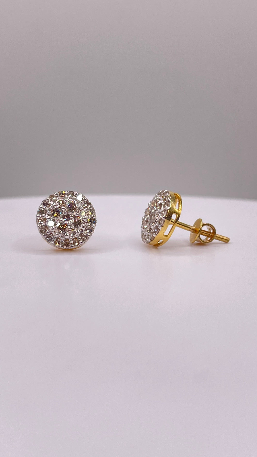 0.65 CT. Natural Diamond Round Shape Stud Earrings In 10 KT Yellow Gold