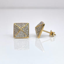 Load image into Gallery viewer, 0.92 CT. Natural Diamond Pyramid Shape Stud Earrings In 10 Kt Yellow Gold