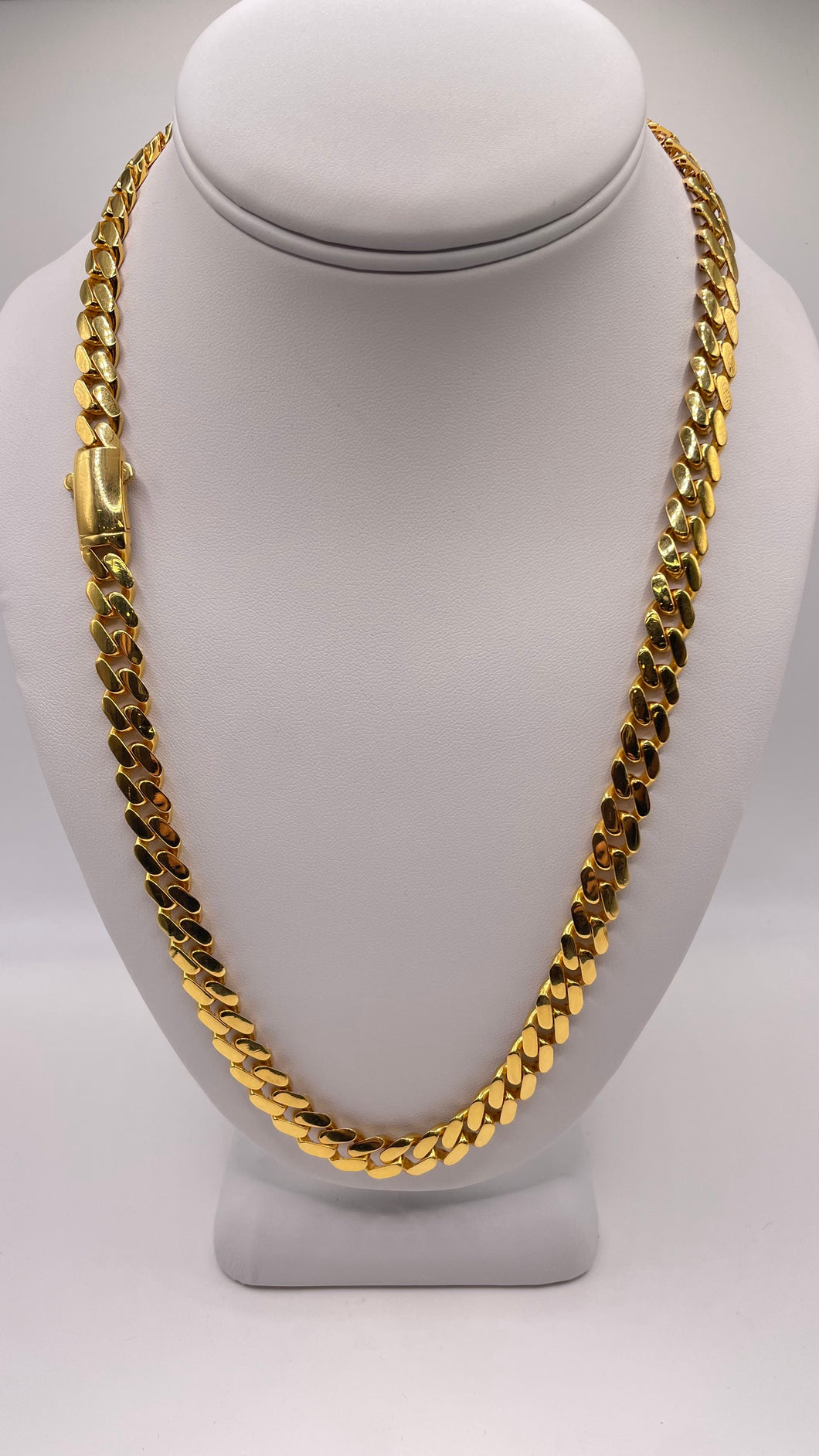 8.7mm 21 KT Yellow Gold Miami Cuban Chain