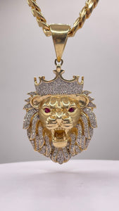 Natural Diamond Lion Pendent In 10 KT Yellow Gold