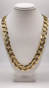 12.6mm Curb Link Chain In 14 KT Yellow Gold