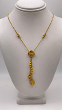 Load image into Gallery viewer, Beautiful Clover Necklace In 21 KT Yellow Gold