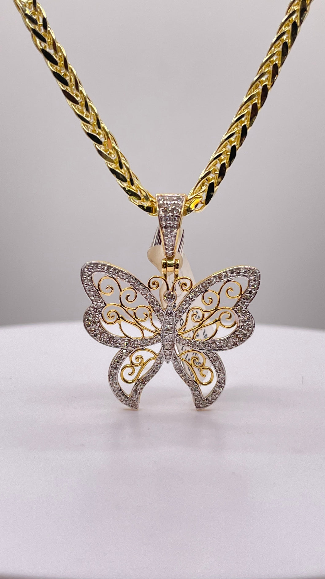 0.35 CT. Natural Diamond Butterfly Pendent In 10 KT Yellow Gold