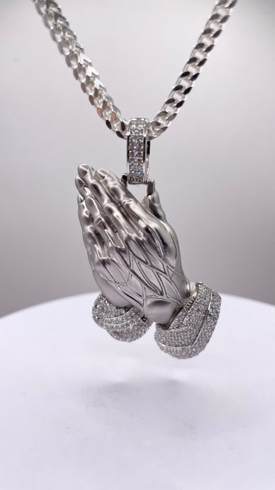 Men’s Praying Hands Pendent In Silver With CZ
