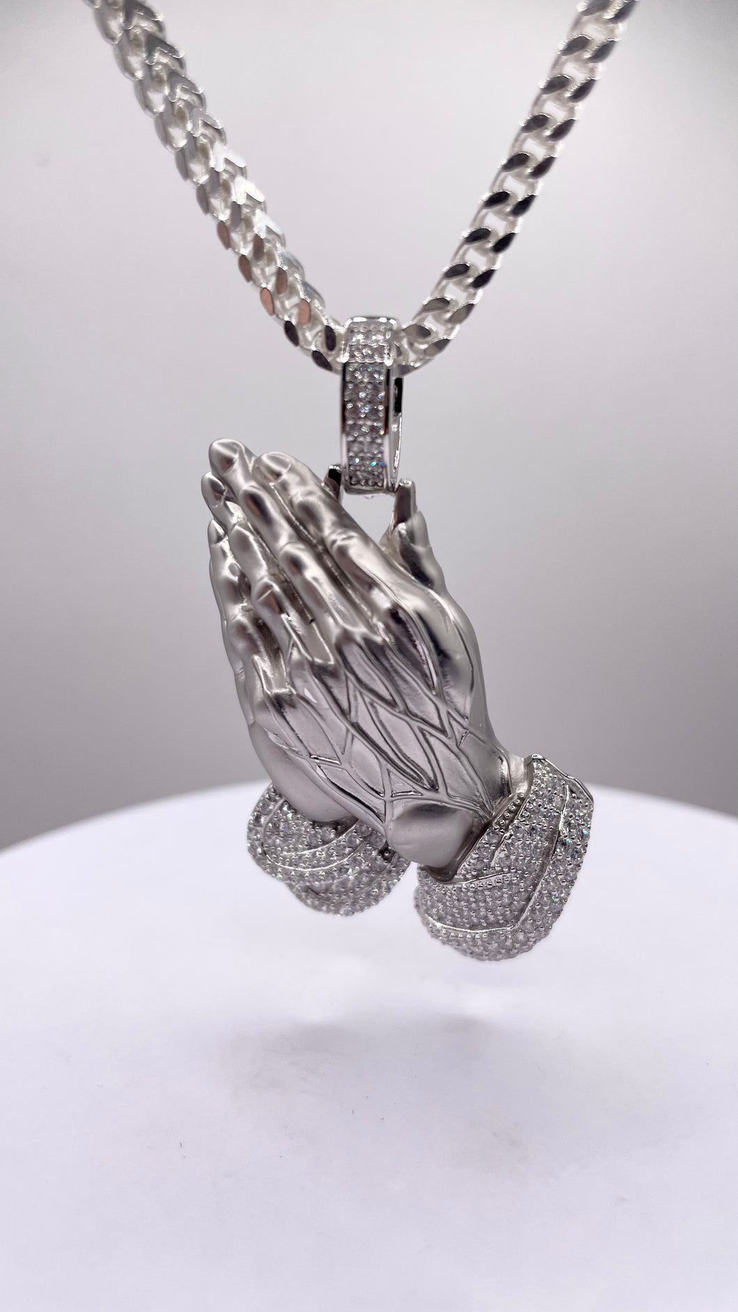 Men’s Praying Hands Pendent In Silver With CZ