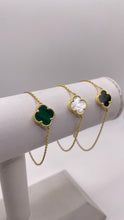 Load image into Gallery viewer, Single Clover Bracelets In 10 KT Yellow Gold
