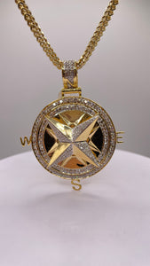 2.63 CT. Natural Diamond Compass Pendant With Rotating Centre In 10 KT Yellow Gold