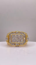 Load image into Gallery viewer, 1.03 CT. Natural Diamond Men’s Ring In 10 KT Yellow Gold