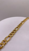 Load image into Gallery viewer, 8.0mm Figaro Link Bracelet In 10 KT Yellow Gold