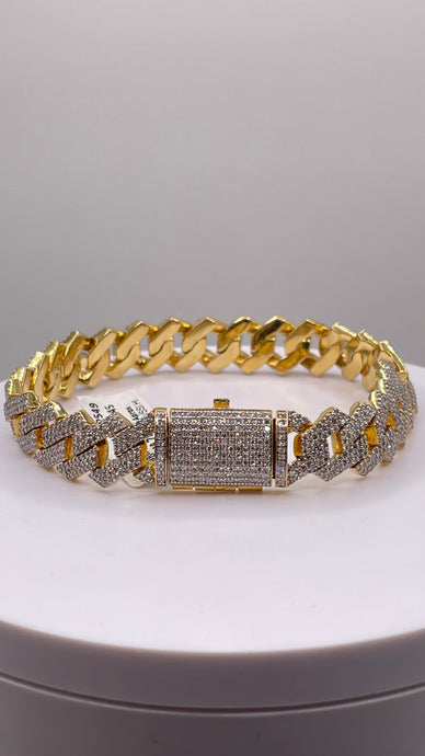 6.74 CT. Natural Diamonds Zig-Zag Cuban Bracelet In 10 KT Yellow Gold