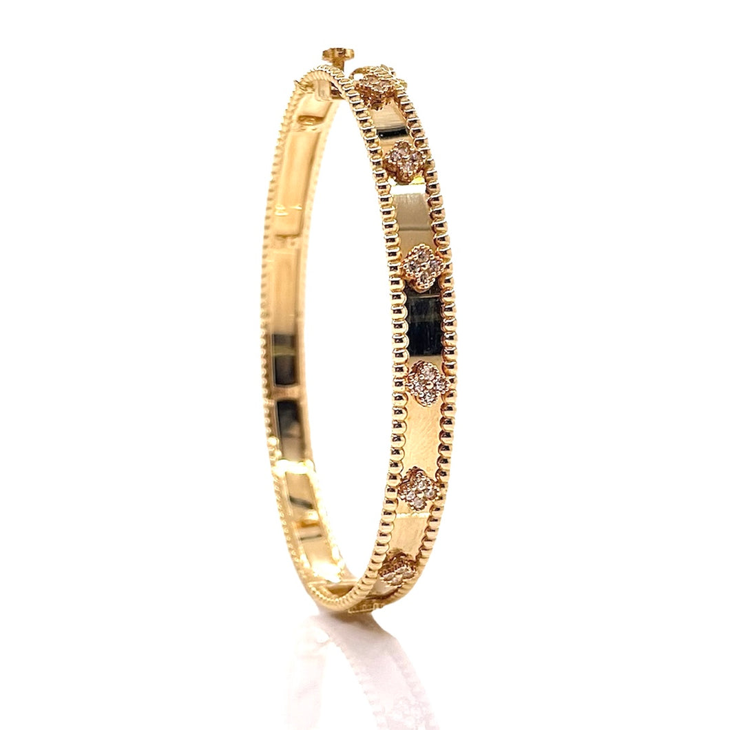 6.8mm Clover Bangle In 18 KT Yellow Gold With Cubic Zirconia