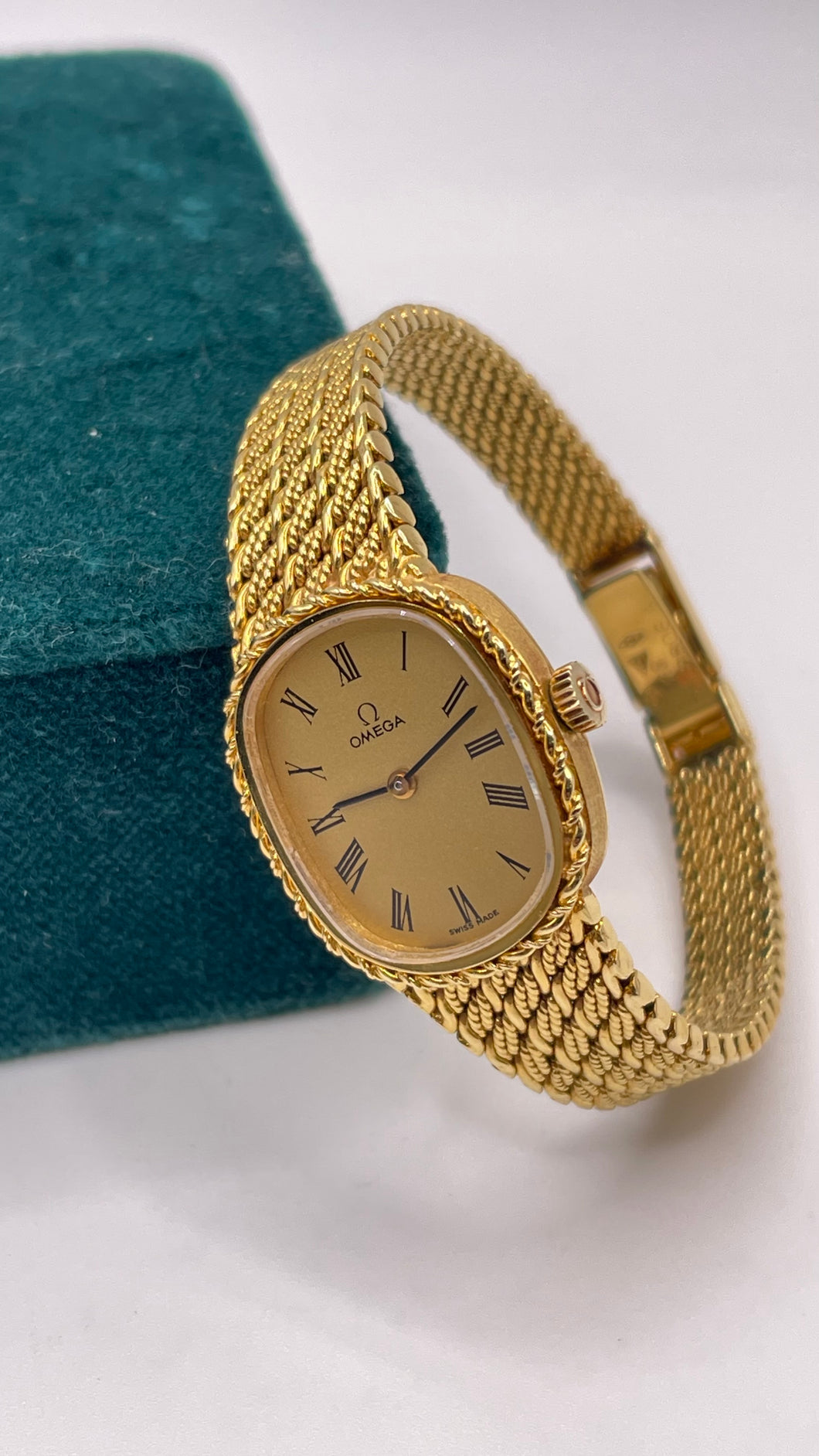 18 KT Yellow Gold Ladies Vintage Omega Watch With Roman Numeral Dial