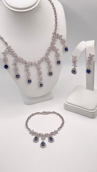 18 KT White Gold Set