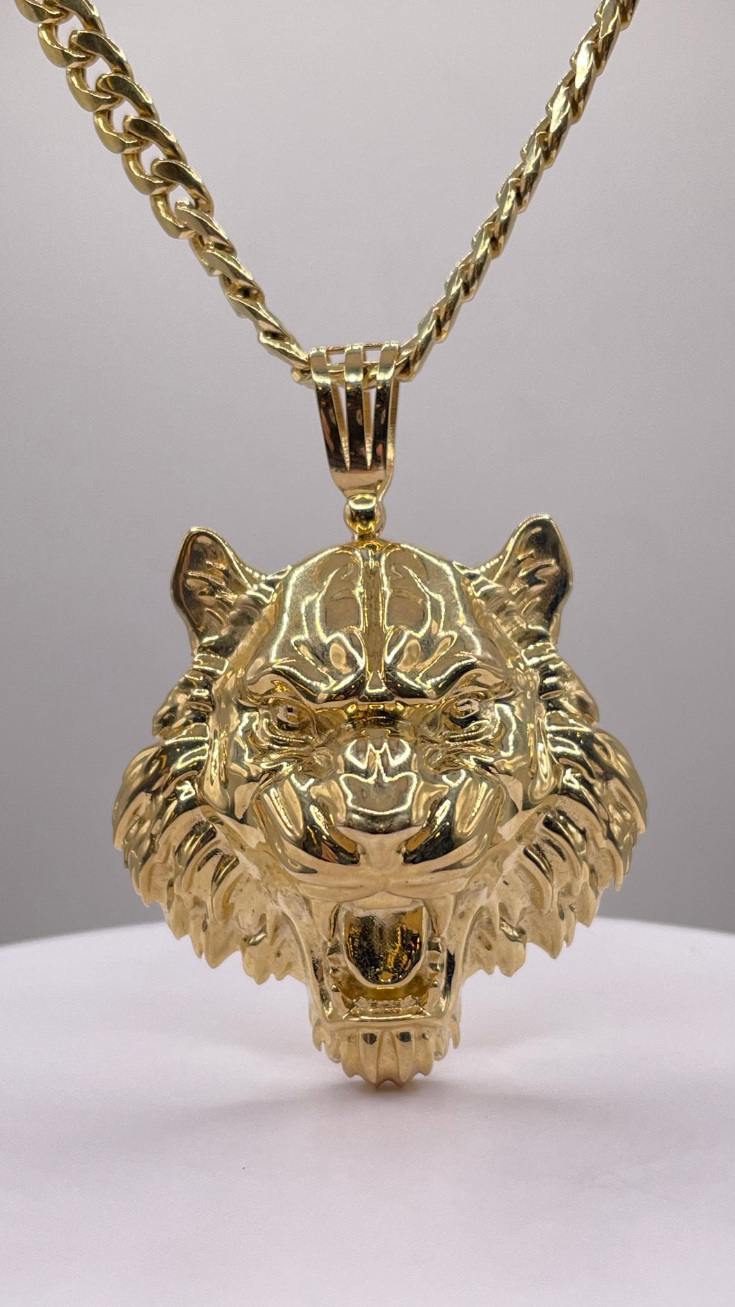 Tiger Pendent In 10 KT Yellow Gold