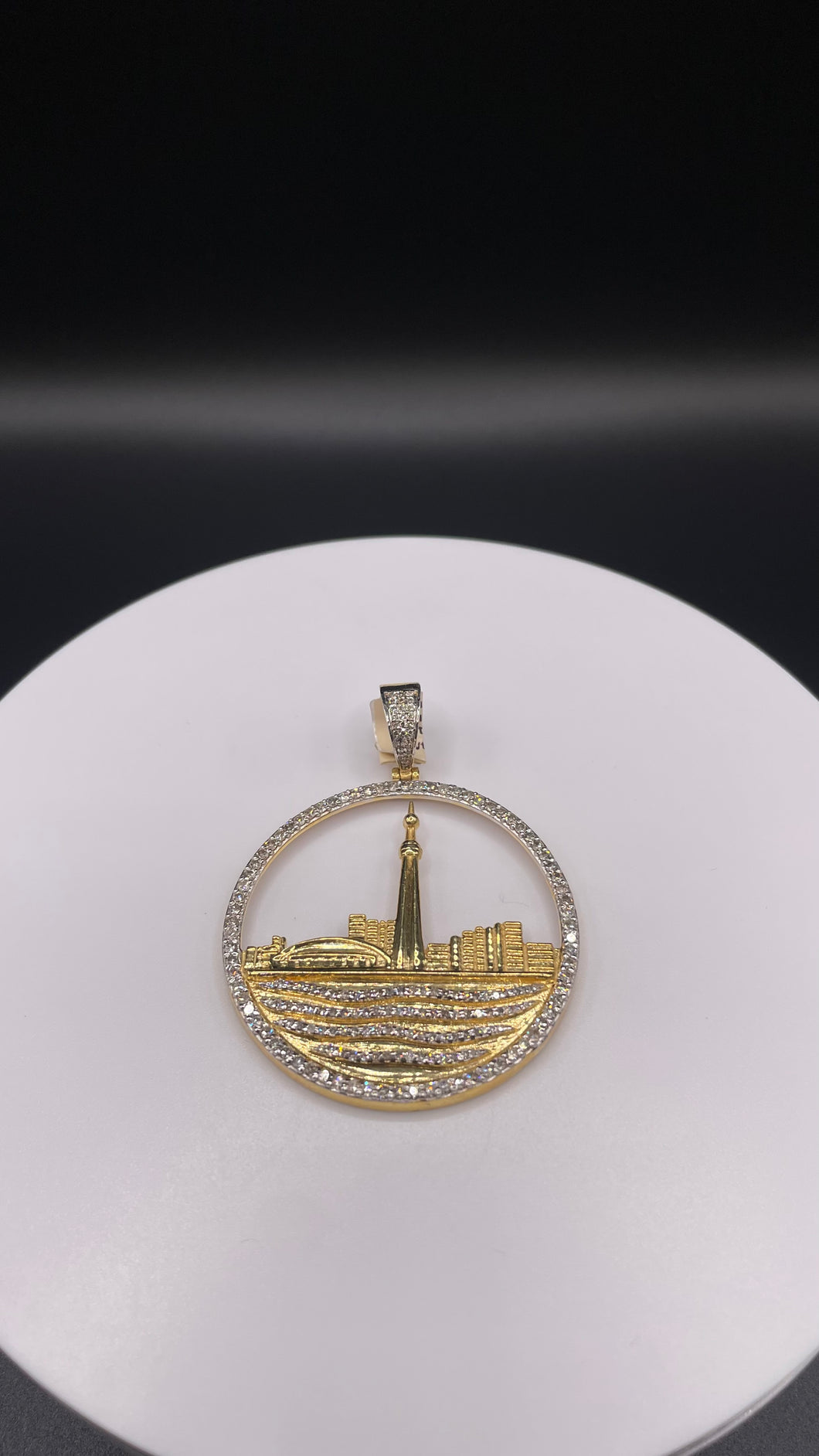 1.46 CT. Toronto Skyline Natural Diamond Pendent Set In 10 KT Yellow Gold