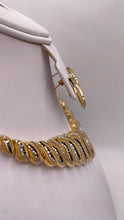 Load image into Gallery viewer, 18 KT Two-Tone Diamond-Cut Ladies Set