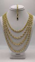 Load image into Gallery viewer, 4.4mm Diamond Cut Rope Chain In 10 KT Yellow Gold