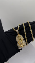 Load image into Gallery viewer, 2.02 CT. Natural Diamond Nefertiti Pendent In 10 KT Yellow Gold