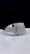 Load image into Gallery viewer, Men’s Silver Ring With CZ