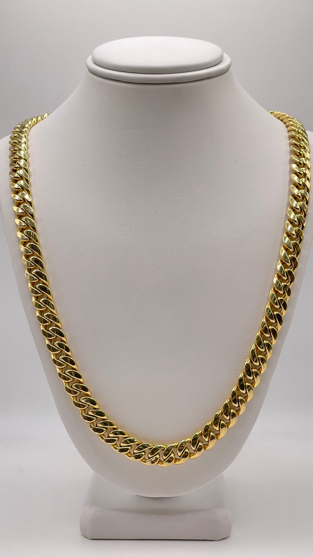 7.6mm Miami Cuban Link Chain In 14 KT Yellow Gold