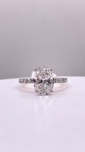 2.49 CT. T.W Oval-Cut Certified Lab Created Diamond Engagement Ring In 18 KT Yellow Gold