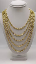 Load image into Gallery viewer, CZ Star Pendent &amp; Diamond-Cut Rope Chain Combo In 10 KT Yellow Gold