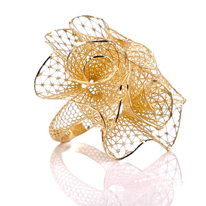 Flower Design Women’s Ring In 14 KT Yellow Gold