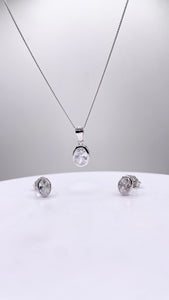 Women’s Oval Shape Silver Set With CZ