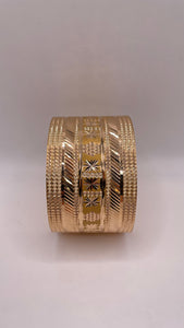 18 KT Yellow Gold Unique Design Bangle With Diamond Cuts