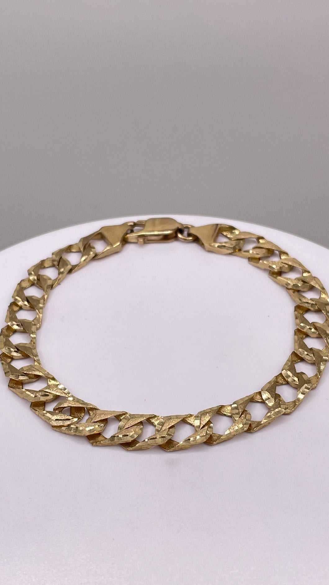 7.6mm Men’s Link Bracelet In 10 KT Yellow Gold