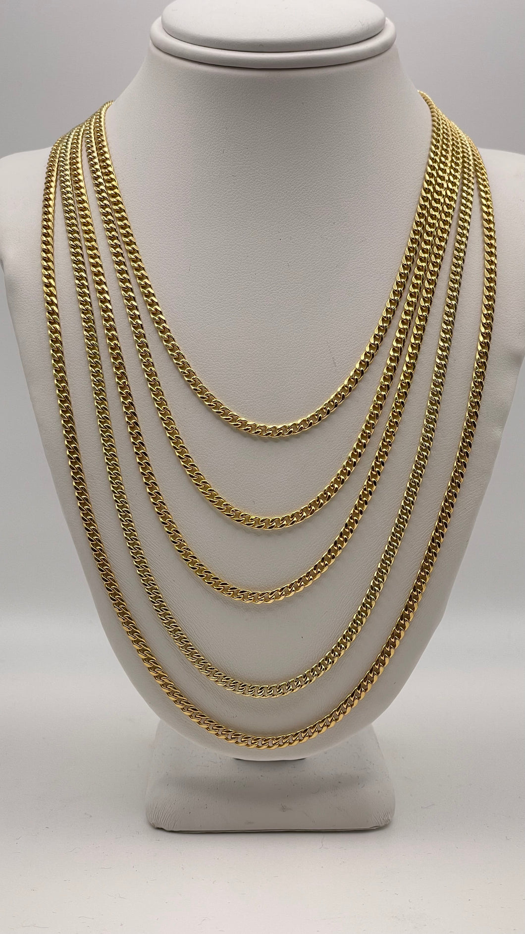 2.8mm Miami Cuban Link Chain In 10 KT Yellow Gold