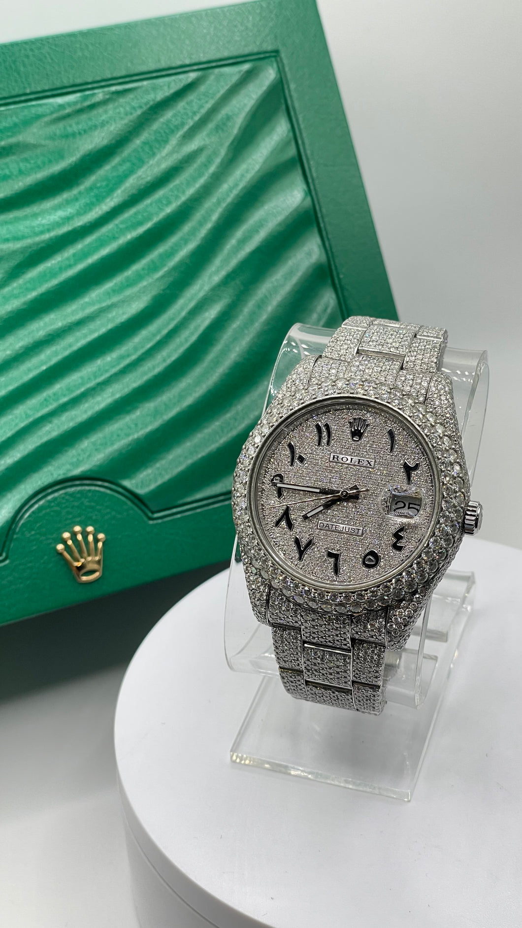 41mm DateJust Rolex Approx 27.50 CT. Natural Diamonds With Roman Numeral Dial