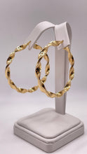 Load image into Gallery viewer, 5.2mm Twist Hoop Earrings In 14 KT Yellow Gold