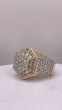Load image into Gallery viewer, Approx 3.50 CT. Natural Diamond Men’s Ring In 10 KT Yellow Gold